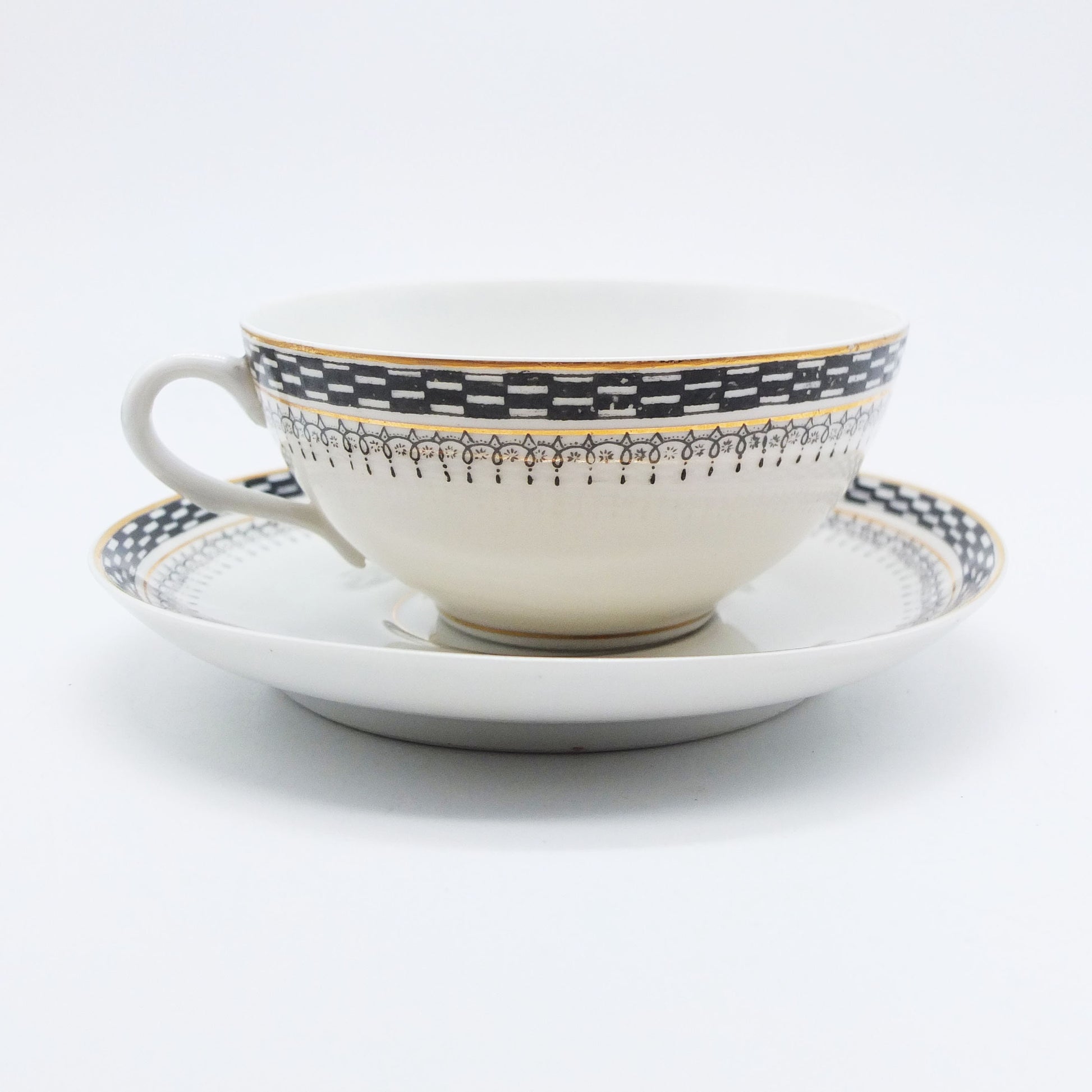 Art Déco Tea Cup, Antique Hand painted Portuguese Vista Alegre Tea cup and Plate, Black and White Pattern