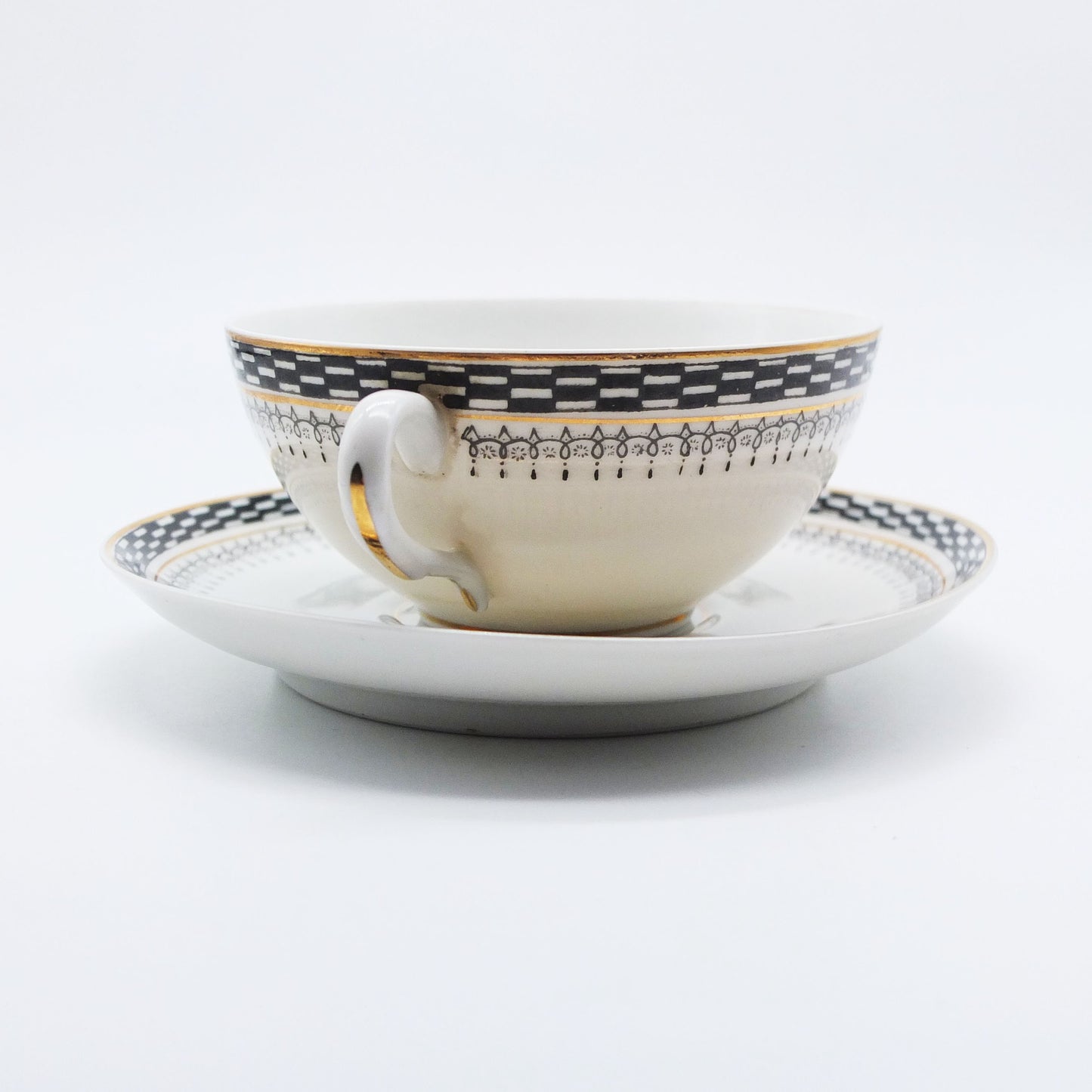 Art Déco Tea Cup, Antique Hand painted Portuguese Vista Alegre Tea cup and Plate, Black and White Pattern