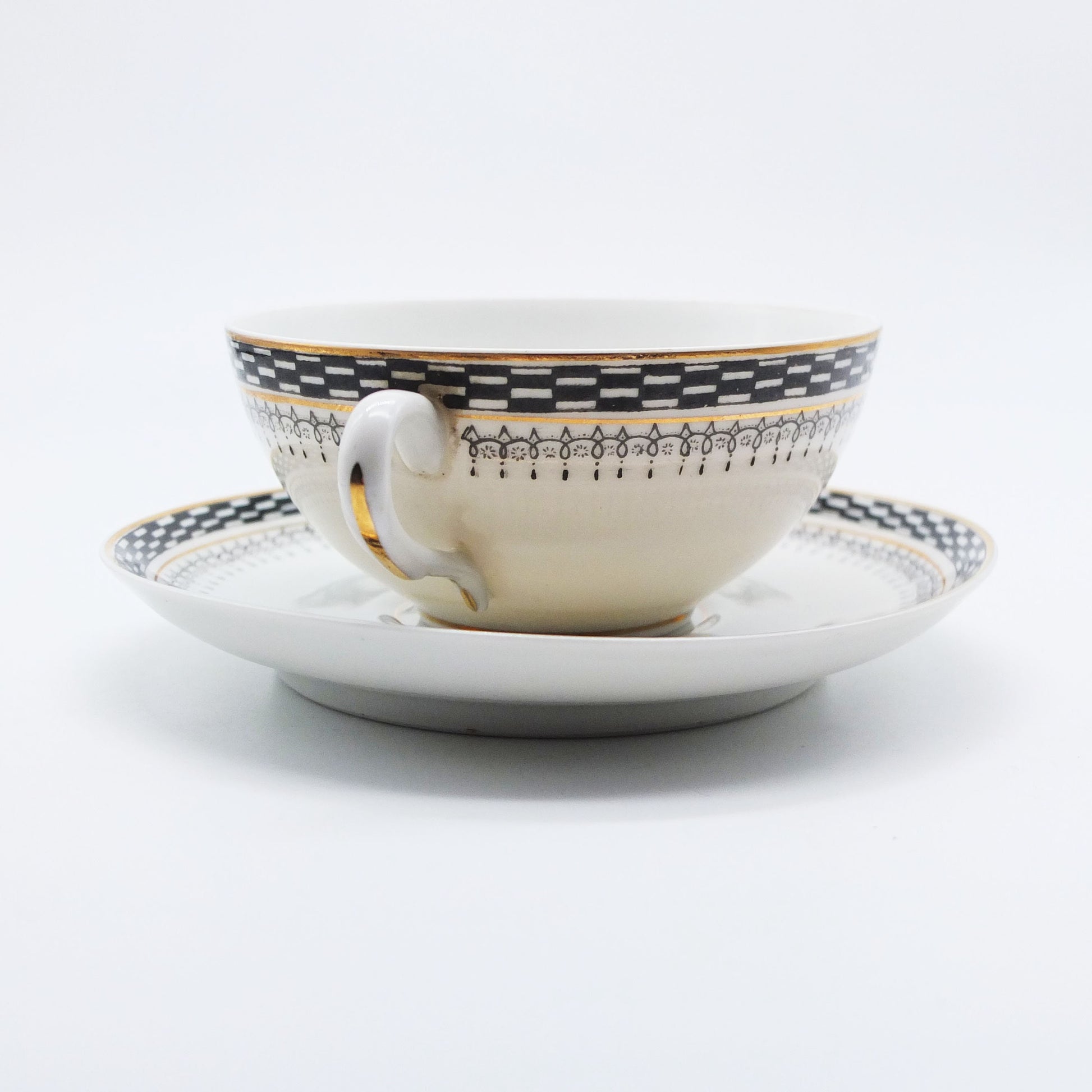 Art Déco Tea Cup, Antique Hand painted Portuguese Vista Alegre Tea cup and Plate, Black and White Pattern